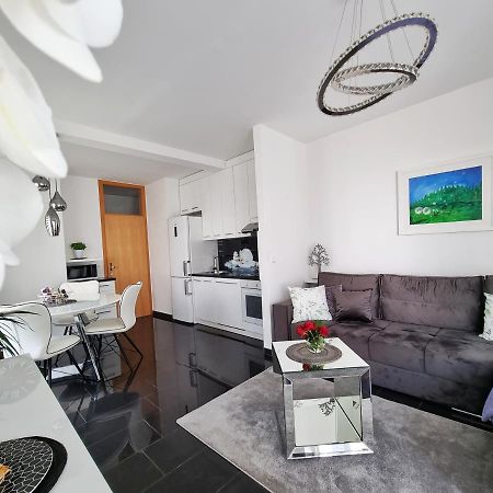 Apartamento Deluxe Novalja Exterior foto