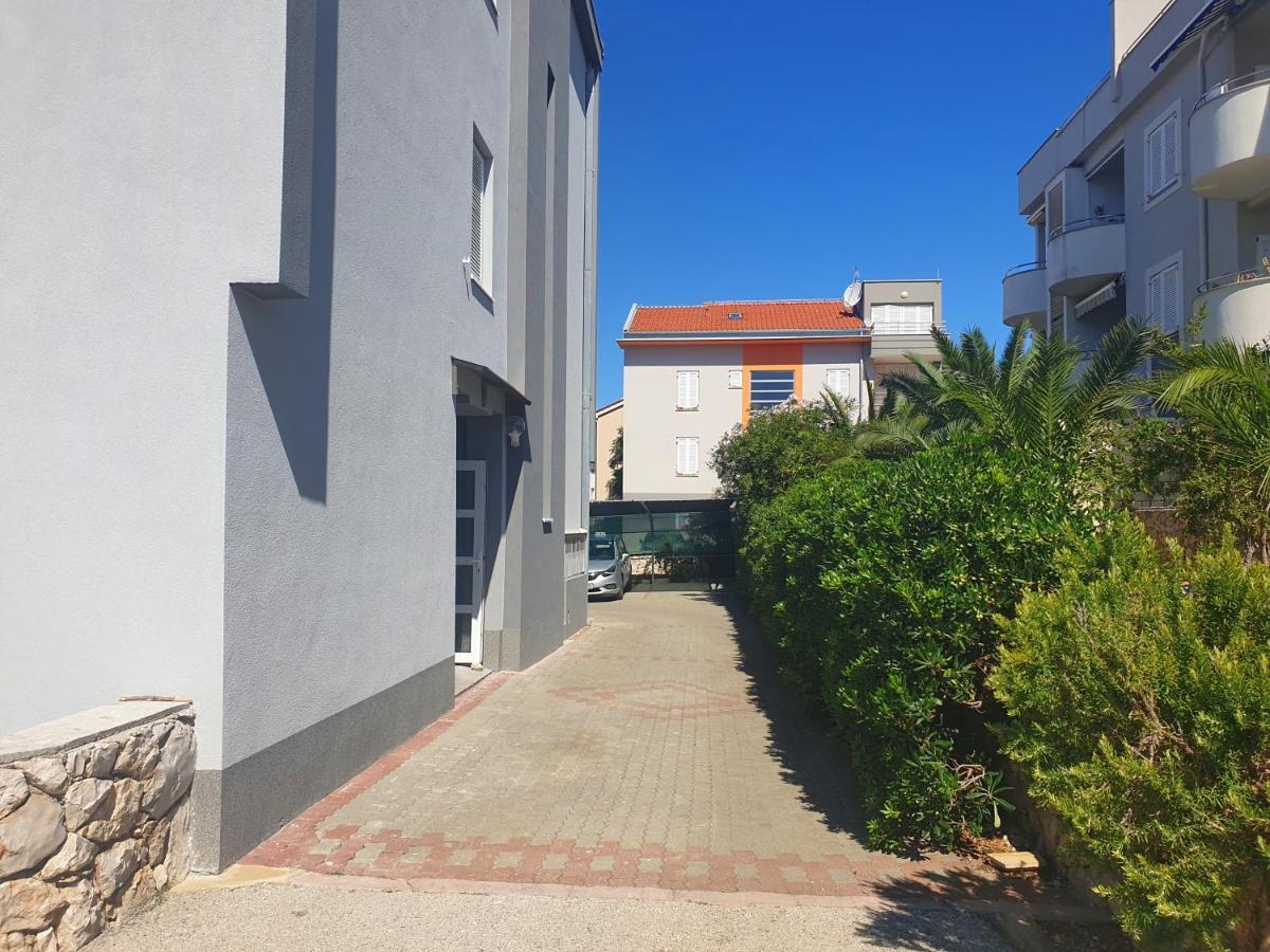 Apartamento Deluxe Novalja Exterior foto