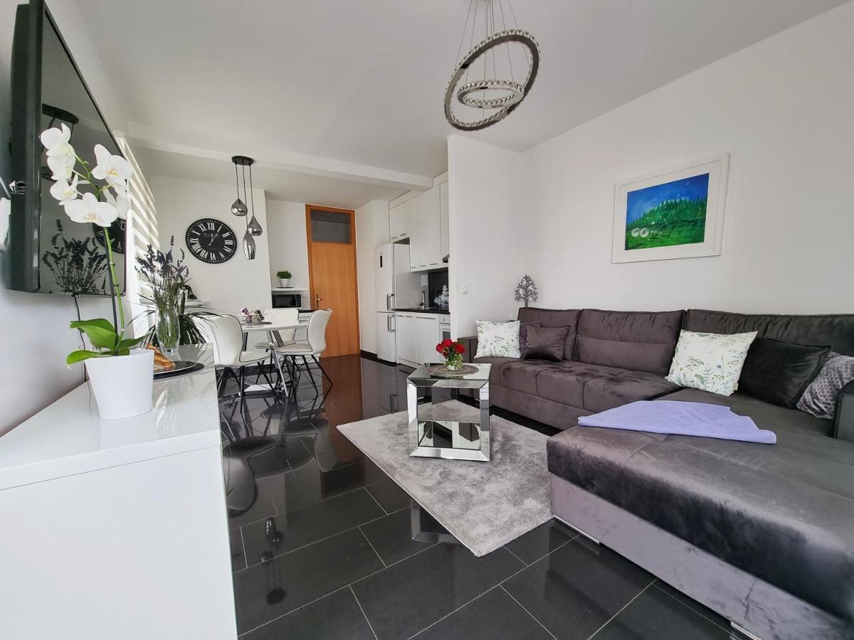 Apartamento Deluxe Novalja Exterior foto