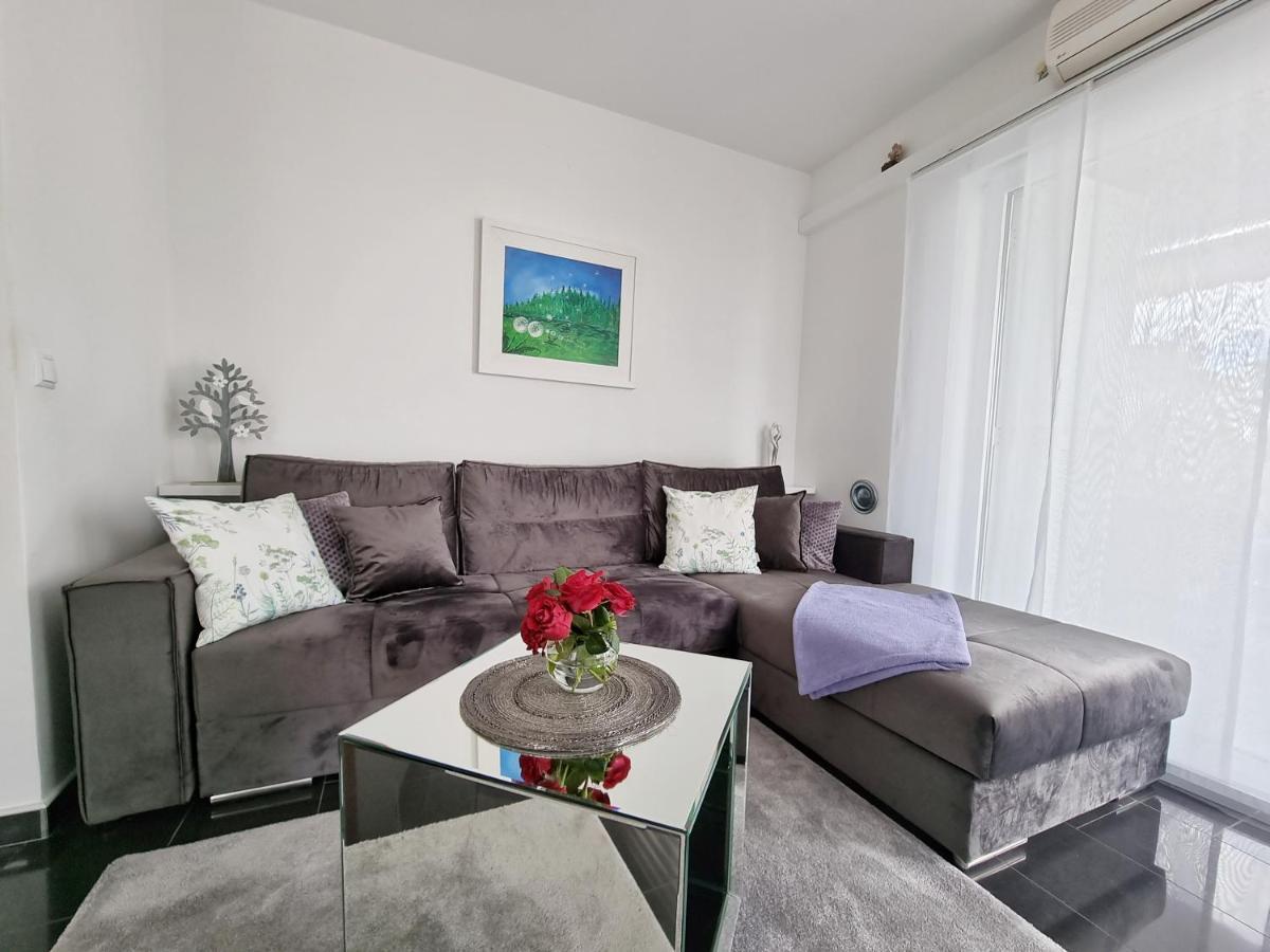 Apartamento Deluxe Novalja Exterior foto