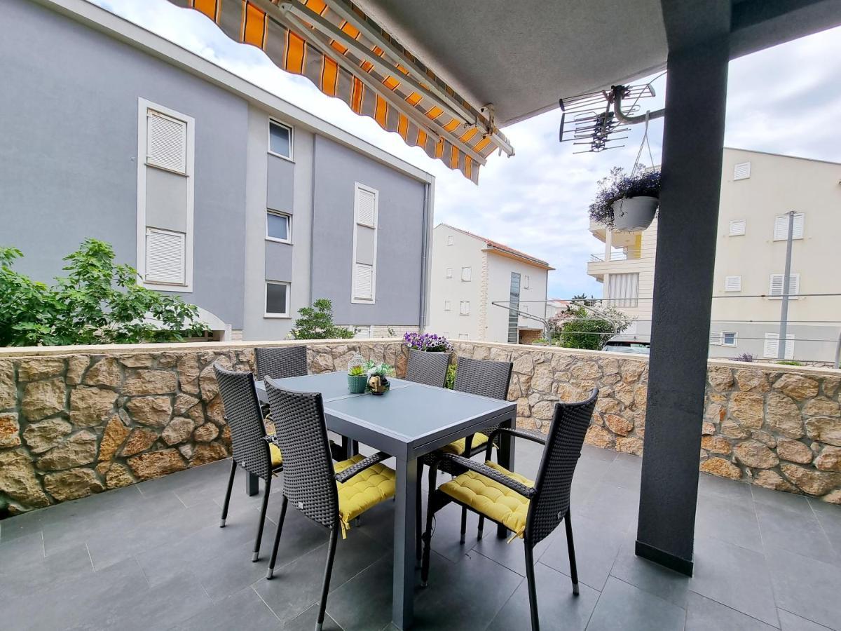 Apartamento Deluxe Novalja Exterior foto