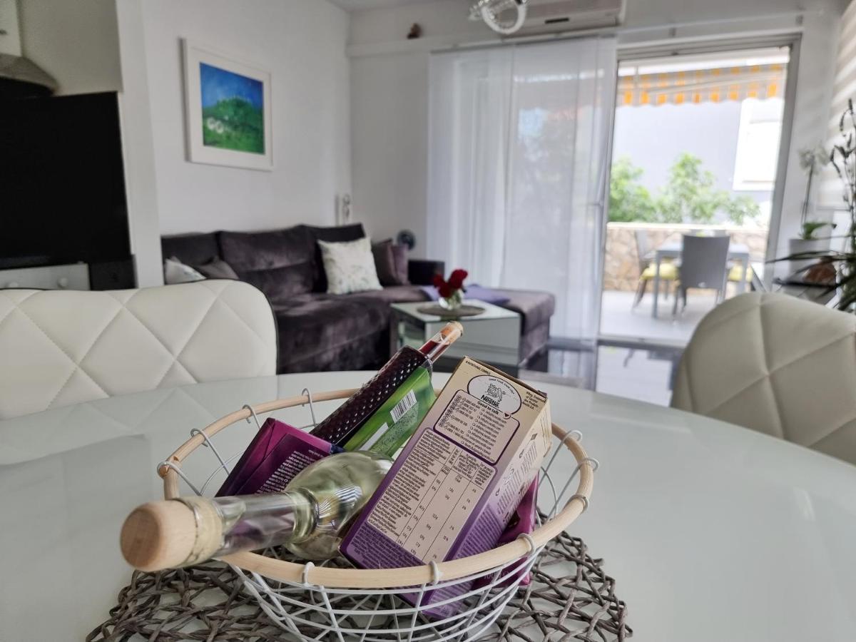 Apartamento Deluxe Novalja Exterior foto