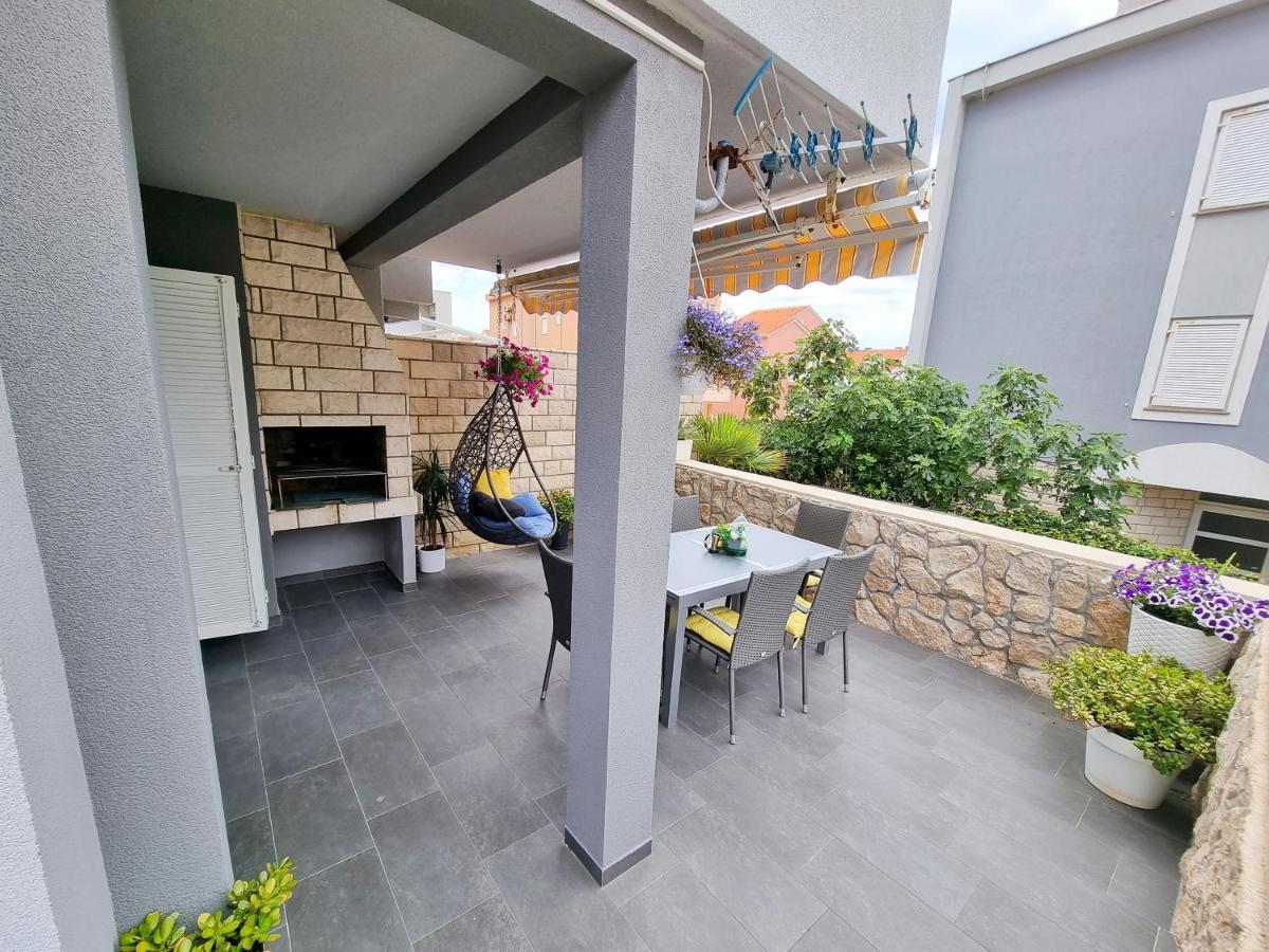 Apartamento Deluxe Novalja Exterior foto