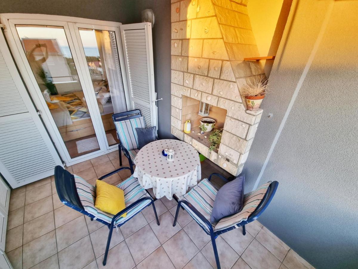Apartamento Deluxe Novalja Exterior foto