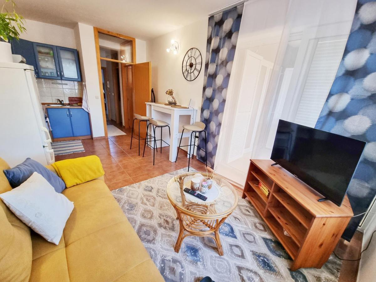 Apartamento Deluxe Novalja Exterior foto