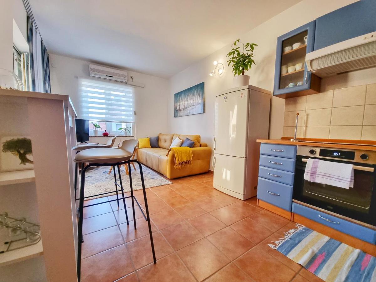 Apartamento Deluxe Novalja Exterior foto