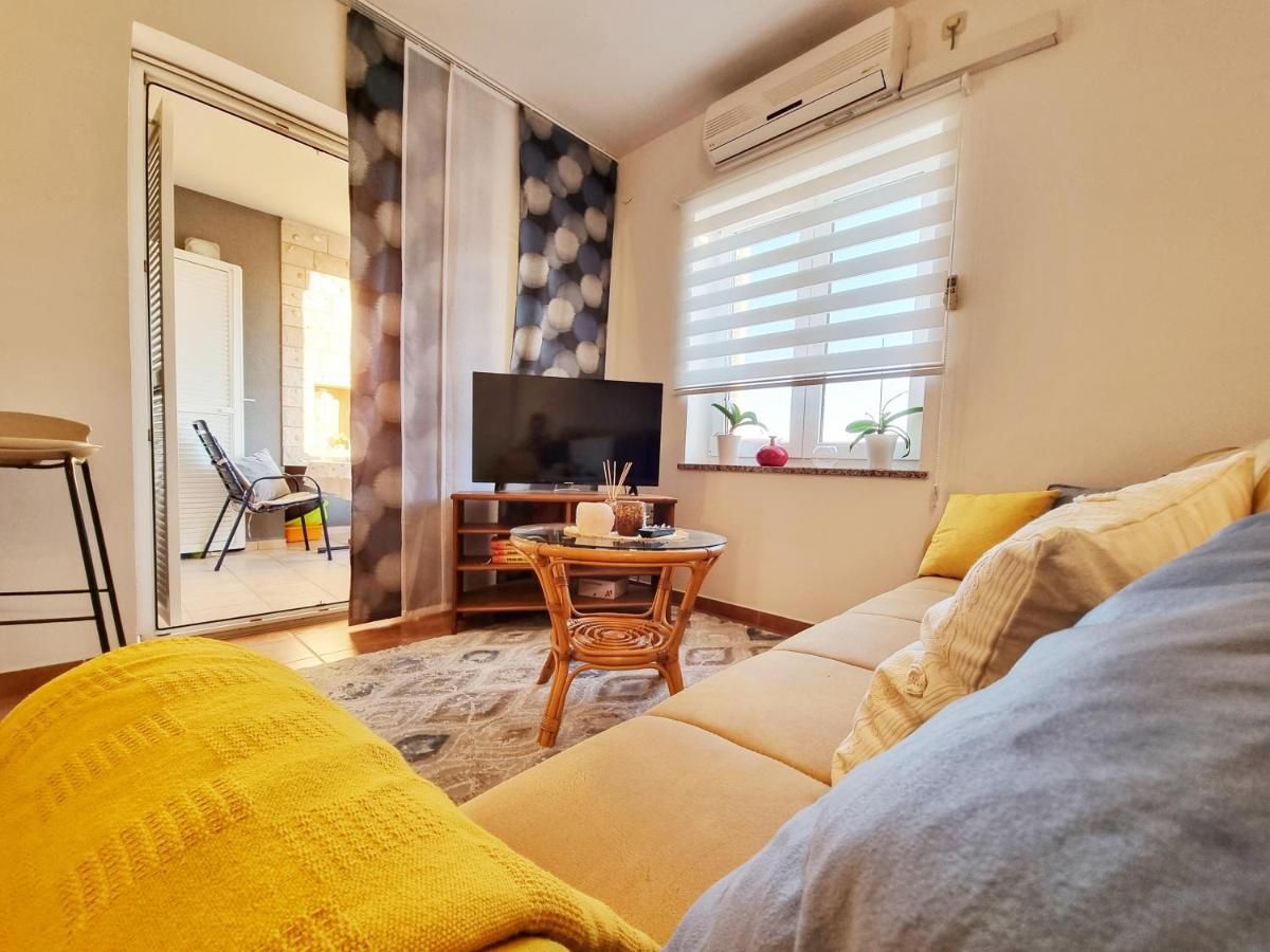 Apartamento Deluxe Novalja Exterior foto